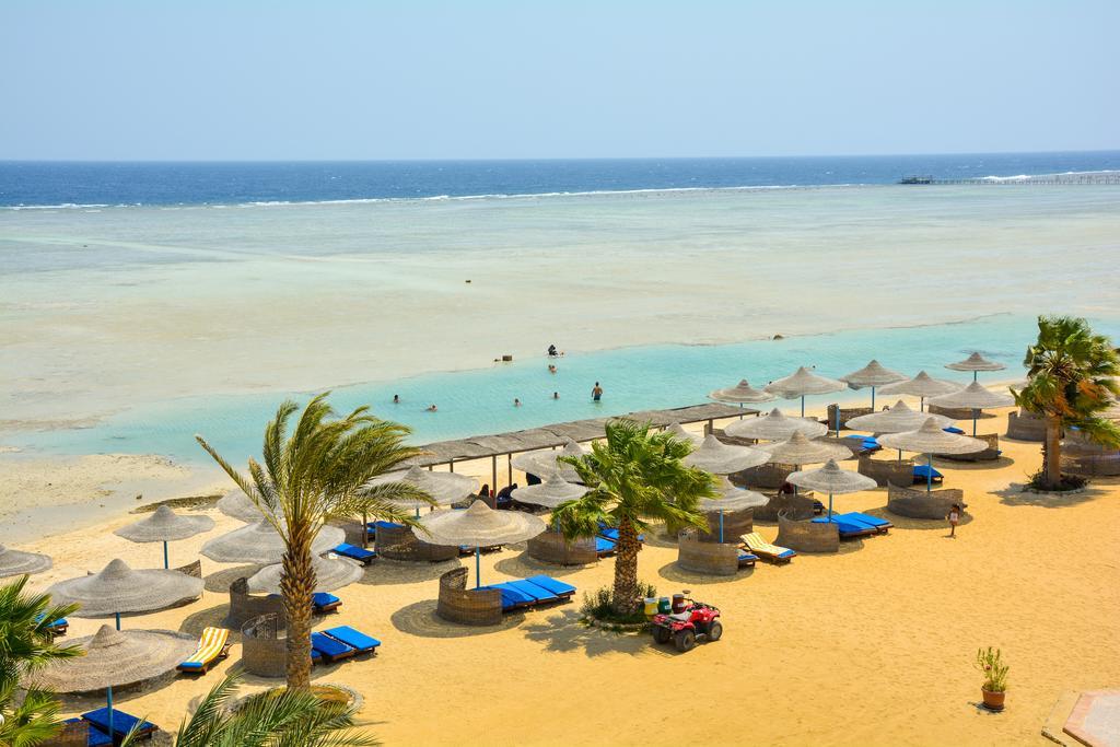 Blue Reef Red Sea Resort Marsa Alam Exterior foto